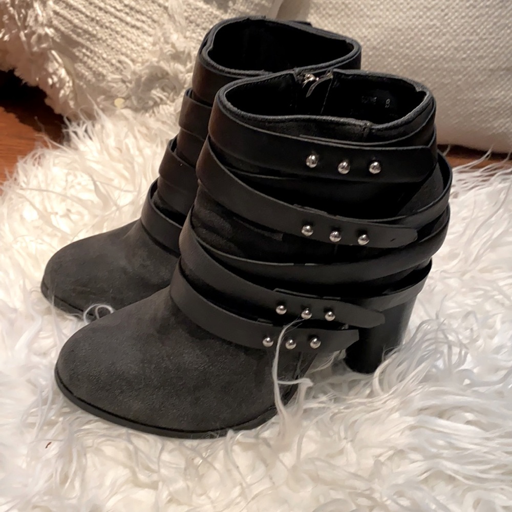 Dollhouse size 8 ankle boots